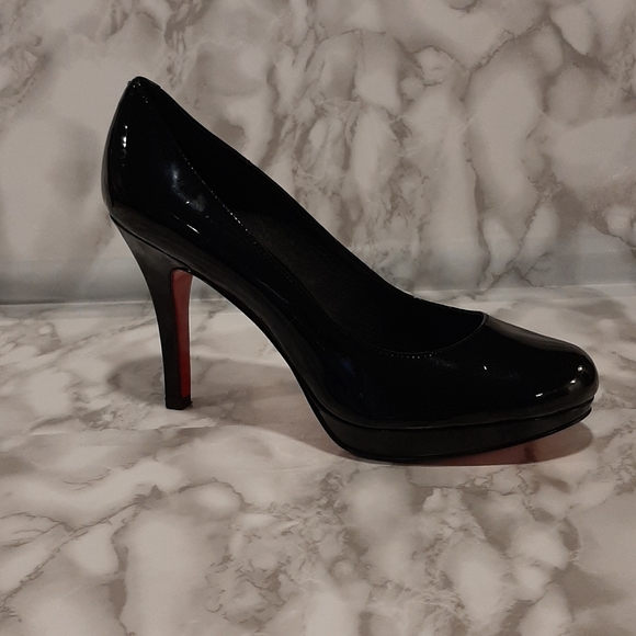Carma Black Pumps - Picture 1 of 4